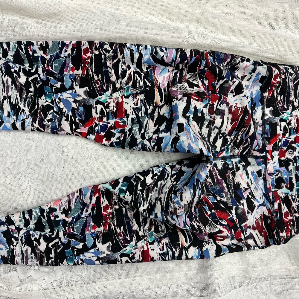 Lululemon | Multi Black White Red Blue Size 4 - image 2